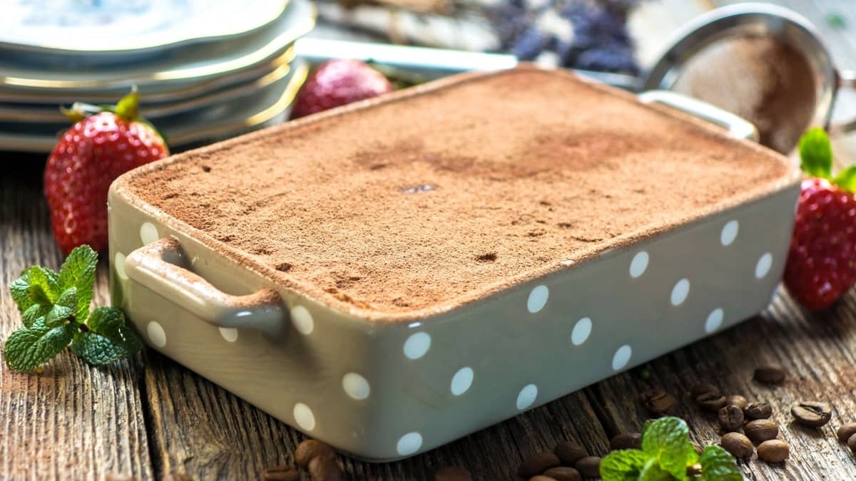 Try The Yummy Tiramisu Cake Recipe Without Alcohol 