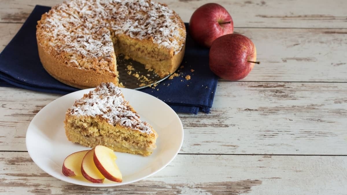 The Delicious Shredded Apple Pie Recipe 