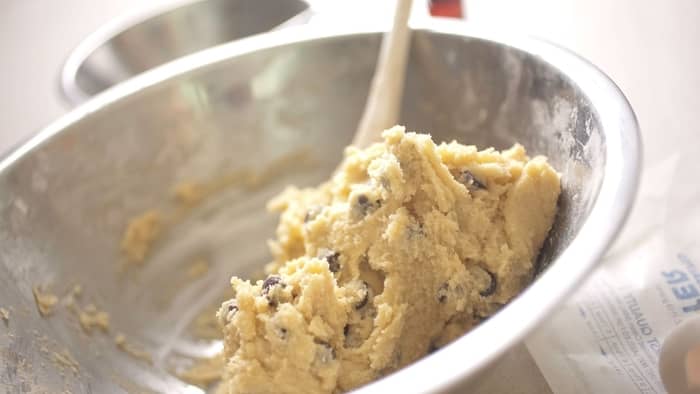  What is cookie dough supposed to look like?