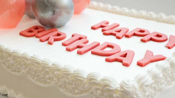 birthday red cake design